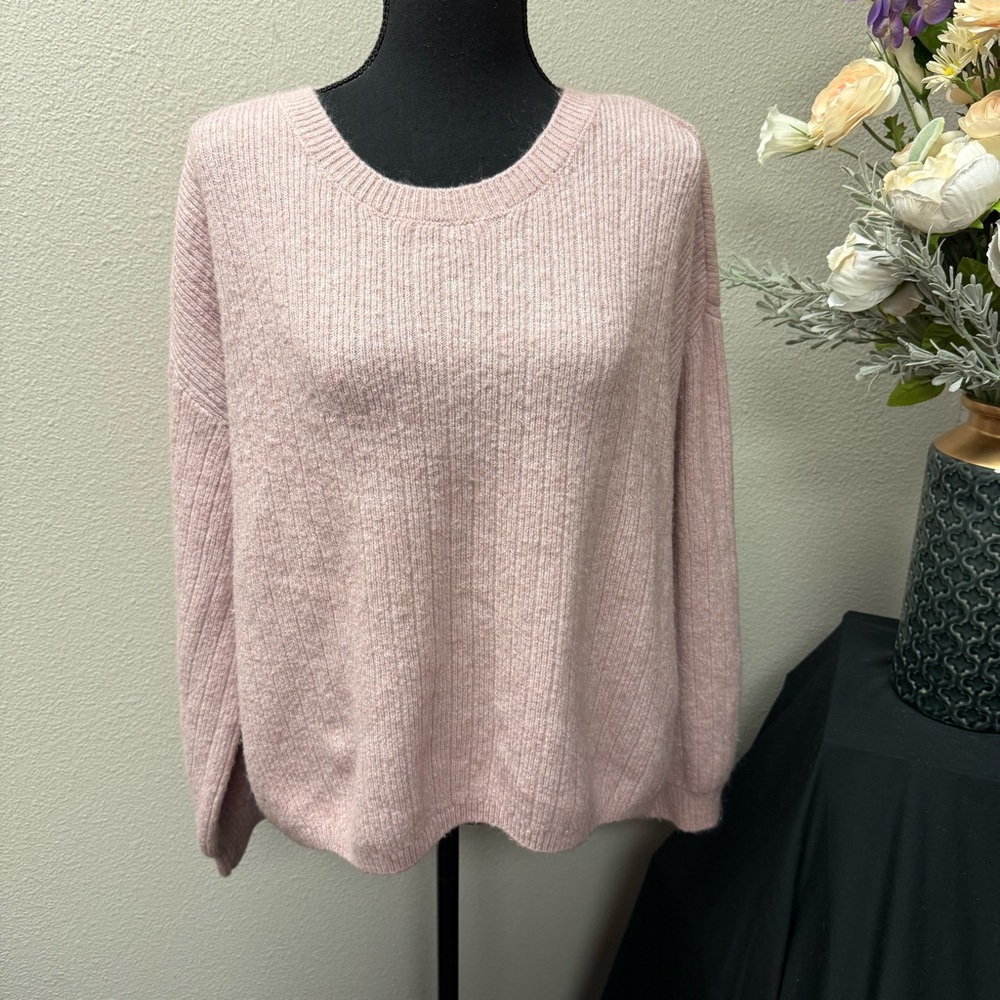 DKNY Blush Pink Ribbed Knit Sweater L Soft Cozy Crewneck Pullover Winter